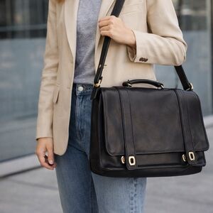 Vintage Coach Essex Black Leather Messenger Bag